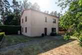 Bild - Einfamilienhaus mit 3 Garagen und zwei Gästewohnungen in naturnaher Lage
