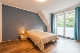 Schlafzimmer - Modernes Einfamilienhaus aus dem Baujahr 2023 – hochwertige Ausstattung