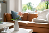 Wohnzimmer - Licht, Raum und Design – Ihr modernes Zuhause auf großem Grundstück