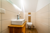 Gäste WC - Zeitlose Inselarchitektur trifft modernen Wohnkomfort – Ein Wohntraum auf Ummanz