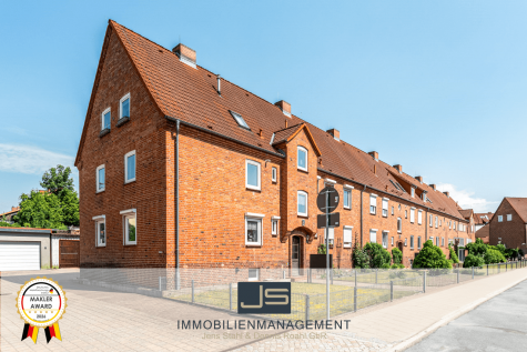 Wohnen mit Mehrwert – 3-Zimmer-Eigentumswohnung inklusive Garage und kleiner Gartenfläche, 17235 Neustrelitz, Etagenwohnung
