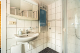 Badezimmer - Ferienbungalow nahe der Müritz mit Bootsliegeplatz – sofort urlaubsbereit