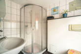 Badezimmer - Ferienbungalow nahe der Müritz mit Bootsliegeplatz – sofort urlaubsbereit