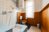 Badezimmer - Ein Stadthaus mit Geschichte – ein Rohdiamant für Liebhaber historischer Architektur
