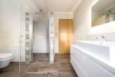 Historische Eleganz trifft auf modernen Komfort in Rechlin - Badezimmer