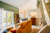 Wohnzimmer - Stilvoll wohnen auf einer Ebene – Einfamilienhaus in bester Lage