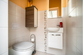 Garten-WC - Stilvoll wohnen auf einer Ebene – Einfamilienhaus in bester Lage