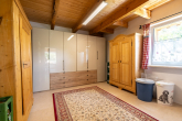 Fernsehzimmer oder Schlafzimmer im EG - Wohnen mit Werkstatt und Gartenparadies