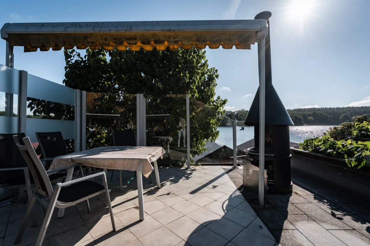 Terrasse mit Feuerstelle