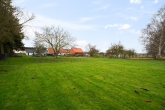 Bild - Charmant saniertes Bauernhaus mit großem Grundstück und vielseitigem Entwicklungspotenzial