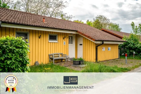 Wo Sommer nach Kaminofenduft und Seeluft schmeckt: Ferienhaus in Granzow, 17252 Mirow, Doppelhaushälfte