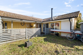 Garten - Wo Sommer nach Kaminofenduft und Seeluft schmeckt: Ferienhaus in Granzow