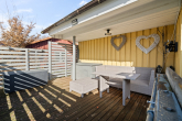 Holzterrasse - Wo Sommer nach Kaminofenduft und Seeluft schmeckt: Ferienhaus in Granzow
