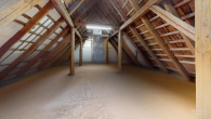 Dachboden - Bauernhaus mit modernisiertem Wohnbereich, großem Grundstück und zusätzlichem Naturgrundstück