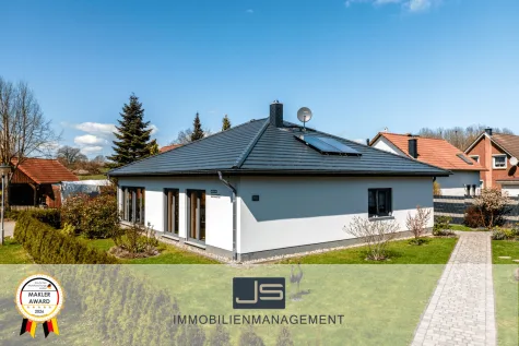 Barrierefreier Walmdachbungalow mit Sauna & Wintergarten nahe Müritz-Nationalpark, 17219 Möllenhagen, Einfamilienhaus