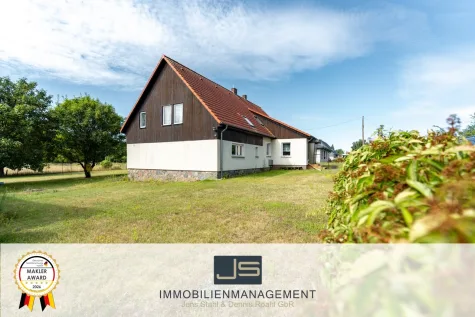 Ein Zuhause mit Weitblick auf 4.543 m² Grundstück für Menschen mit Ideen, 17237 Grünow, Einfamilienhaus
