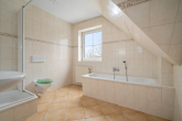 Badezimmer - Doppelhaushälfte mit Seeblick auf den Plätlinsee