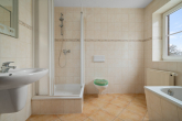 Badezimmer - Doppelhaushälfte mit Seeblick auf den Plätlinsee
